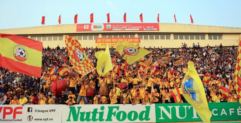 choi_kien_cuong_nam_dinh_buoc_flc_thanh_hoa_chia_diem_cdv_nam_dinh__2__1528034041_width768height394