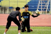 Thủ môn Bùi Tiến Dũng trở lại bắt chính tại AFC Cup