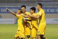 FLC Thanh Hóa soán ngôi nhì BXH